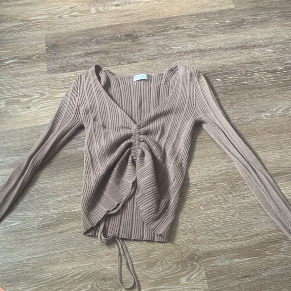 Ardene adjustable long sleeve crop top - Picture 3 of 3